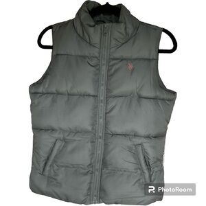 U.S. POLO ASSN. GRAY VEST SIZE SMALL